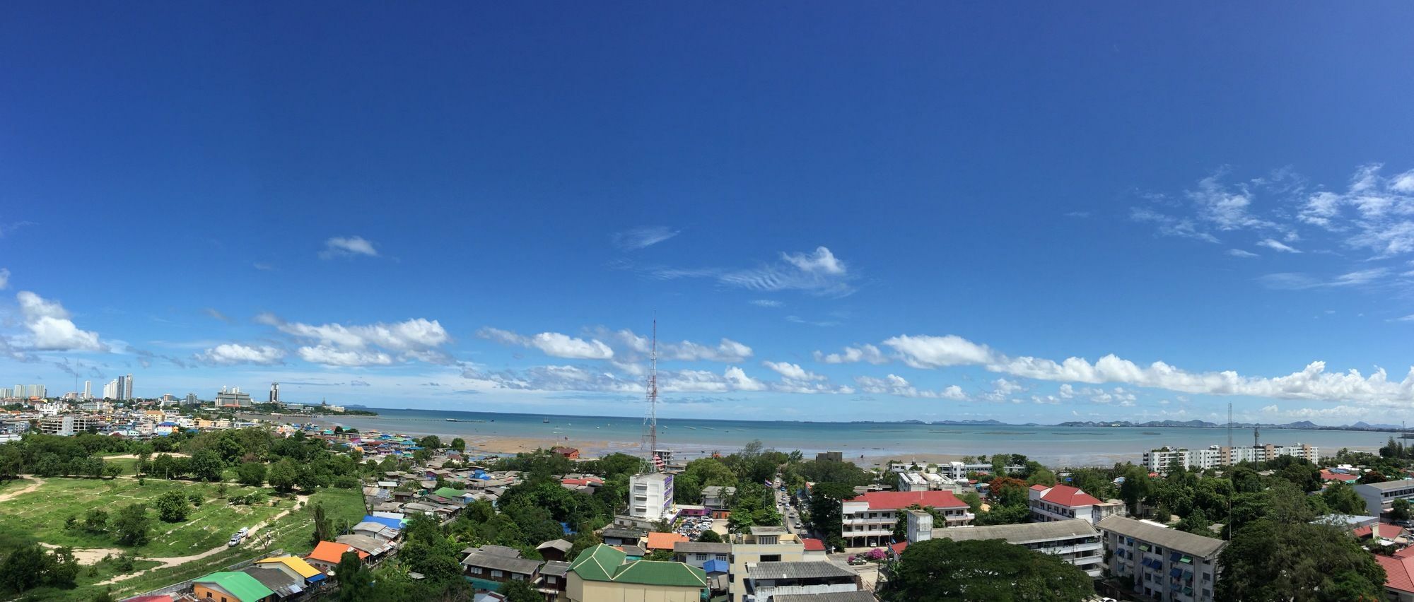 Ruenthip Pattaya Hotel Exterior photo